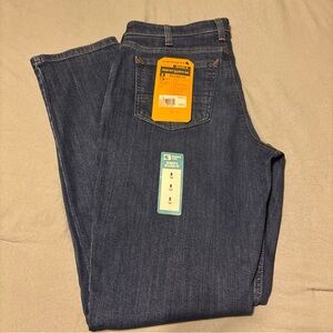 Carhartt Women's rugged relaxed fit Dark Blue Straight Leg Jeans size 8 TALL